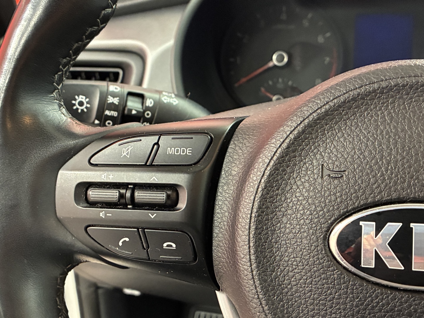 KIA Rio 14