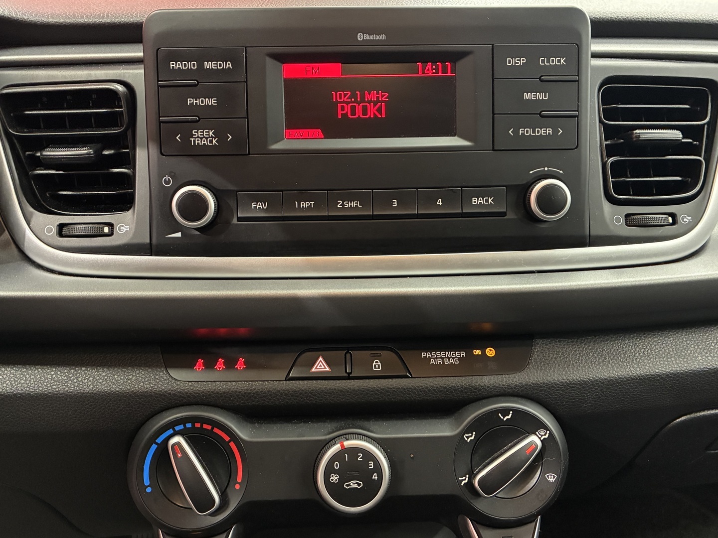 KIA Rio 16