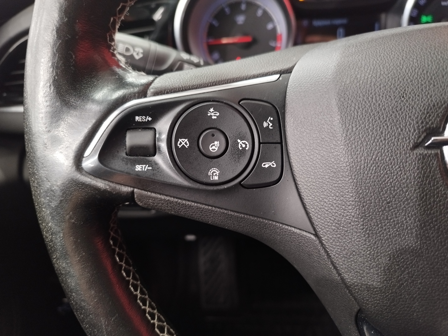 OPEL Insignia 12