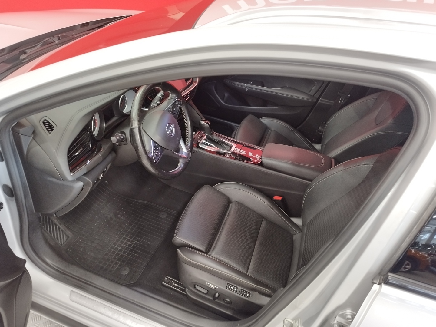OPEL Insignia 8