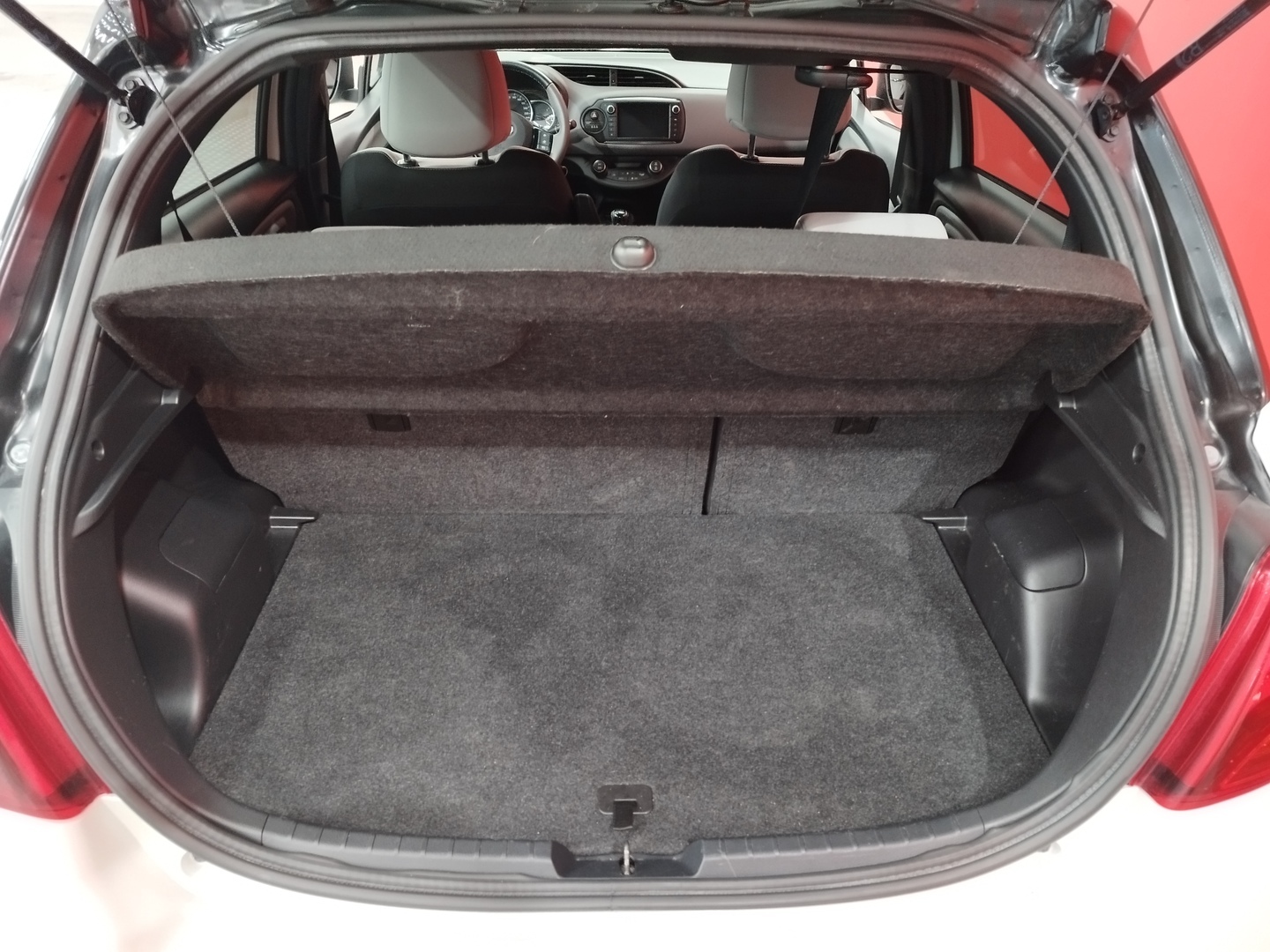 TOYOTA Yaris 22