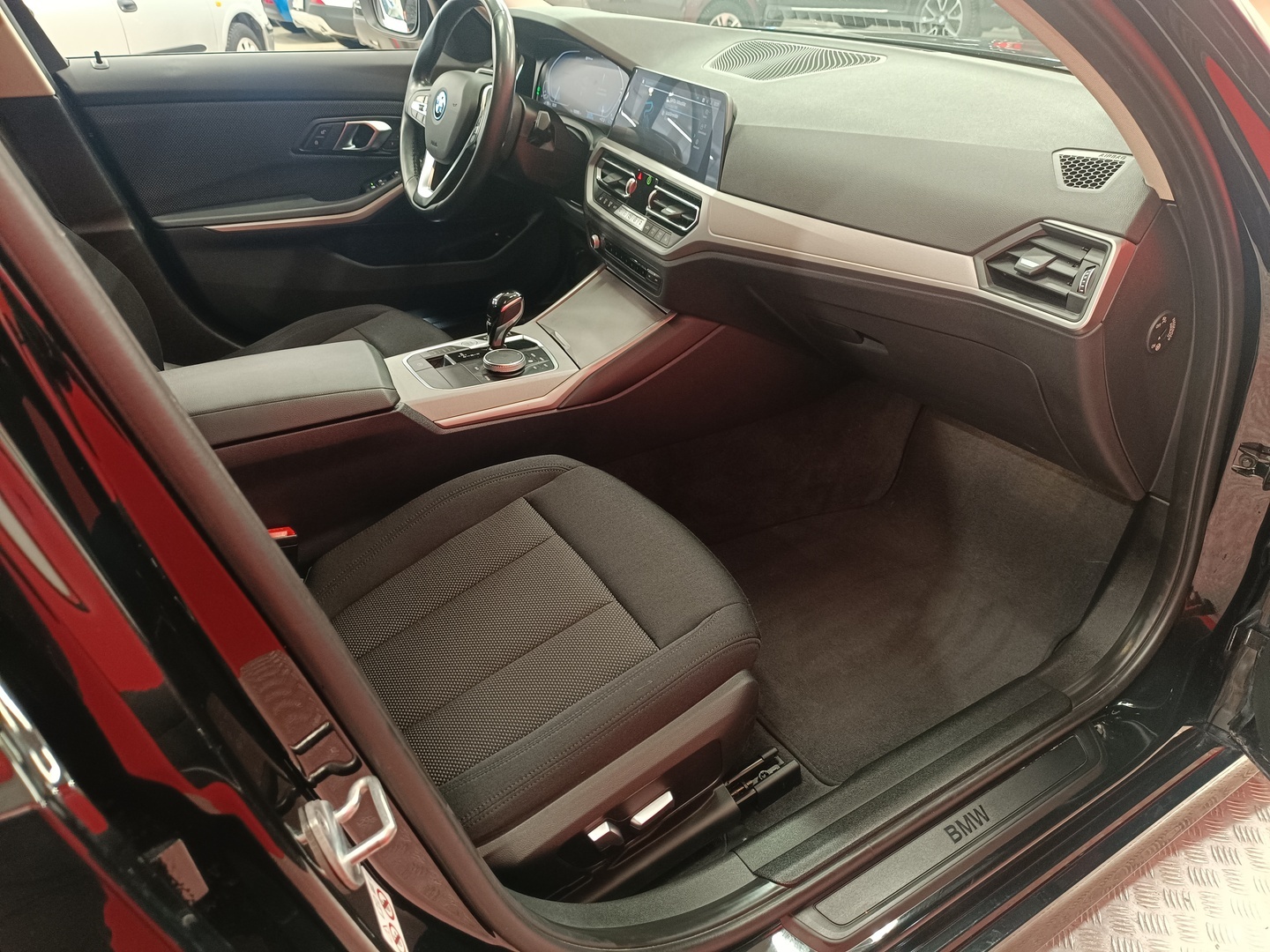 BMW 320 24