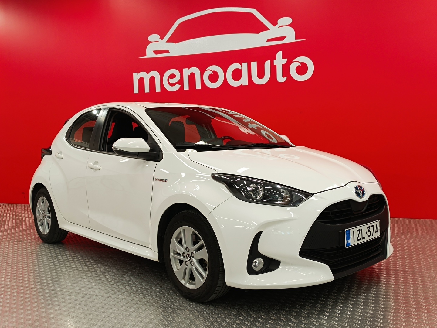 TOYOTA Yaris 1
