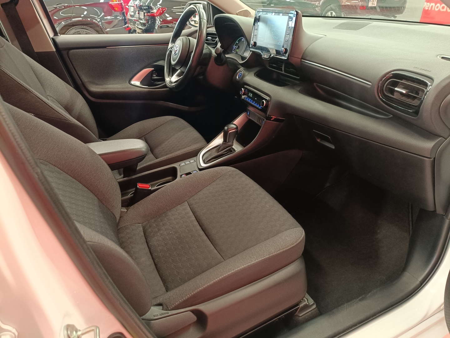 TOYOTA Yaris 16