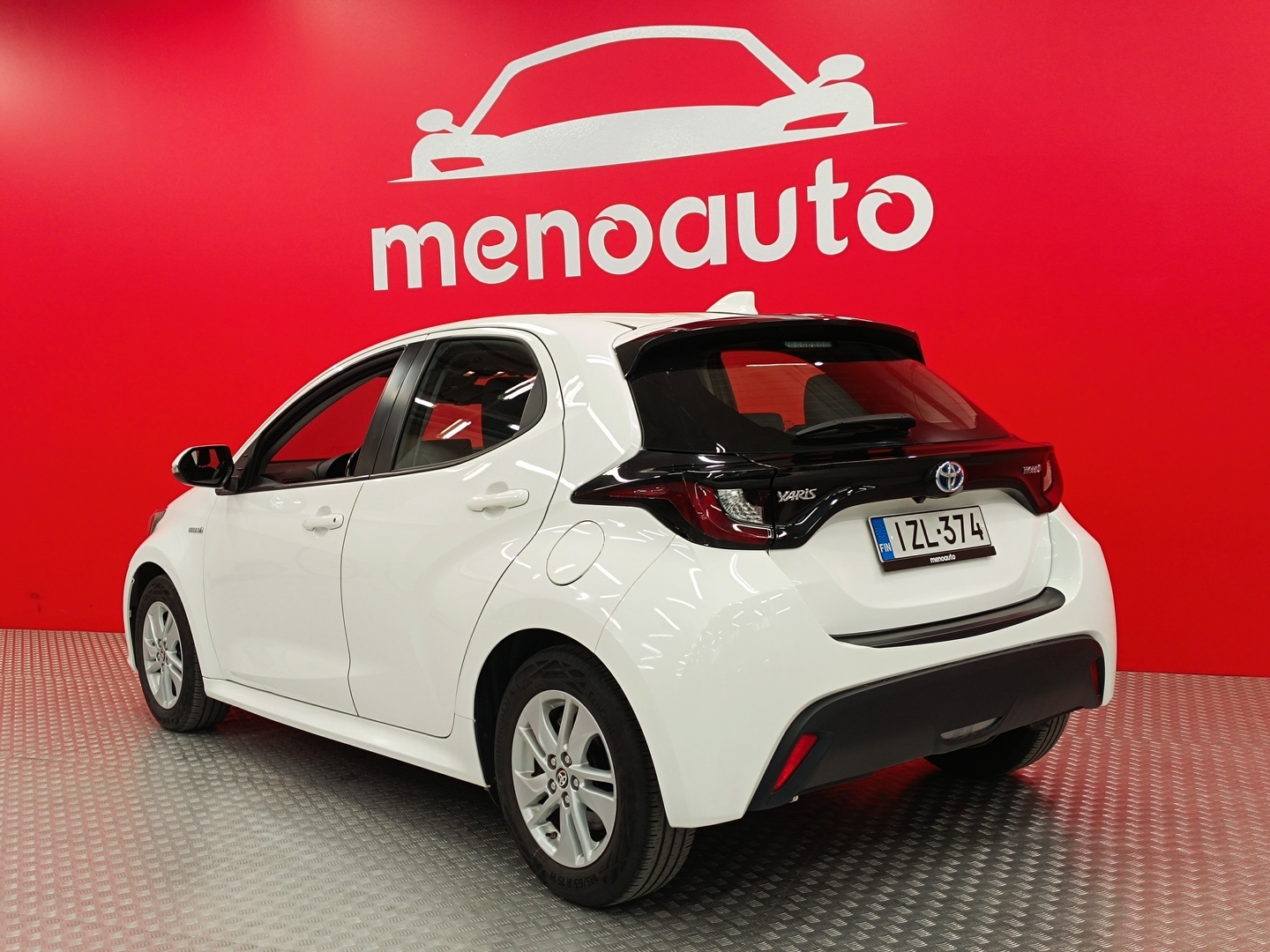 TOYOTA Yaris 5