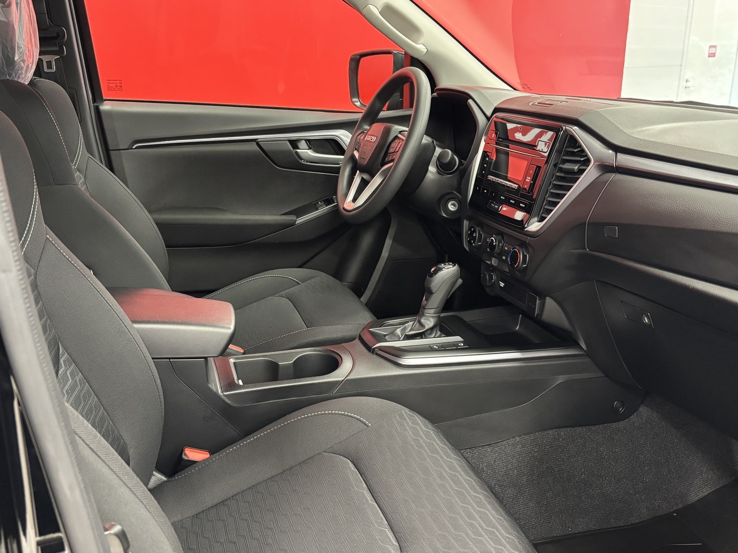 ISUZU D-Max 11