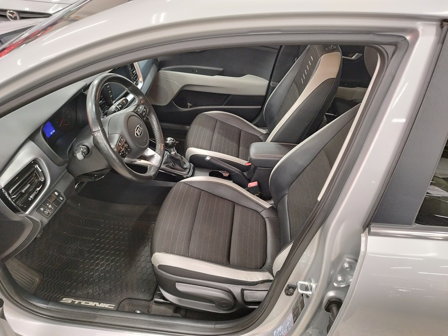 KIA Stonic 8