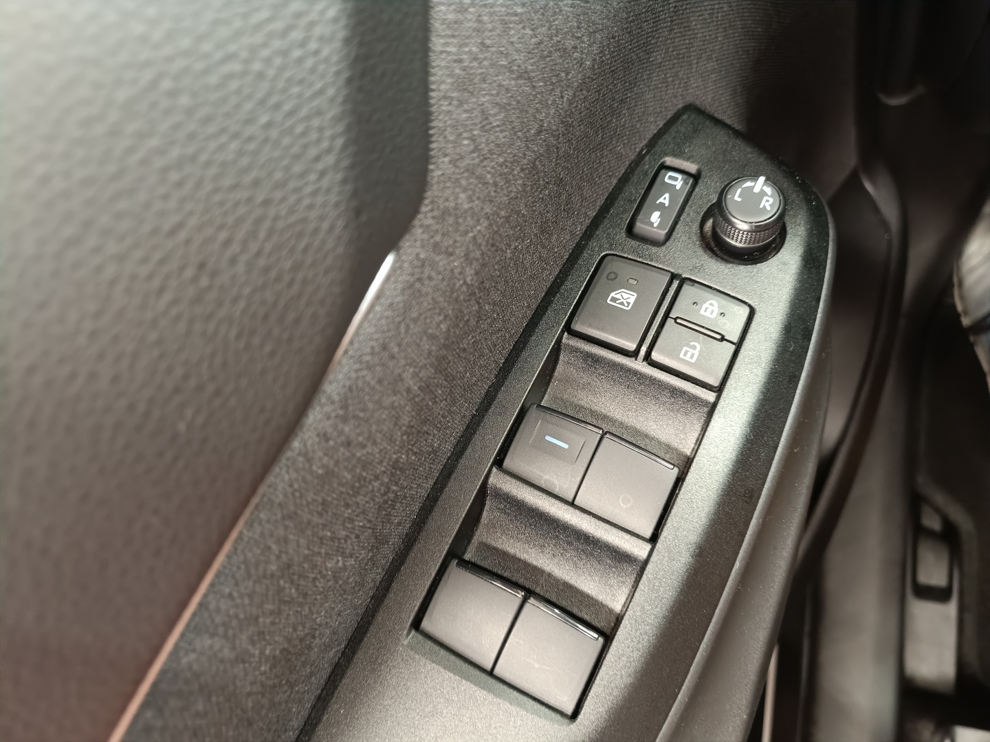 TOYOTA Yaris Cross 15
