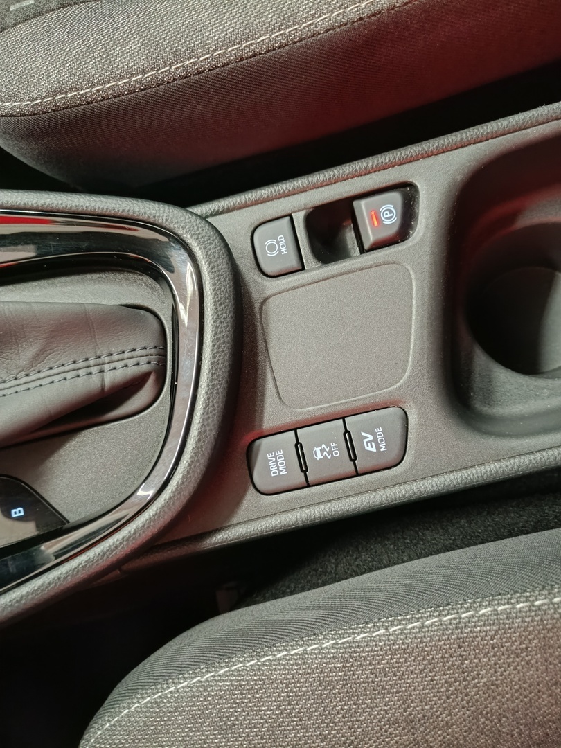 TOYOTA Yaris Cross 21