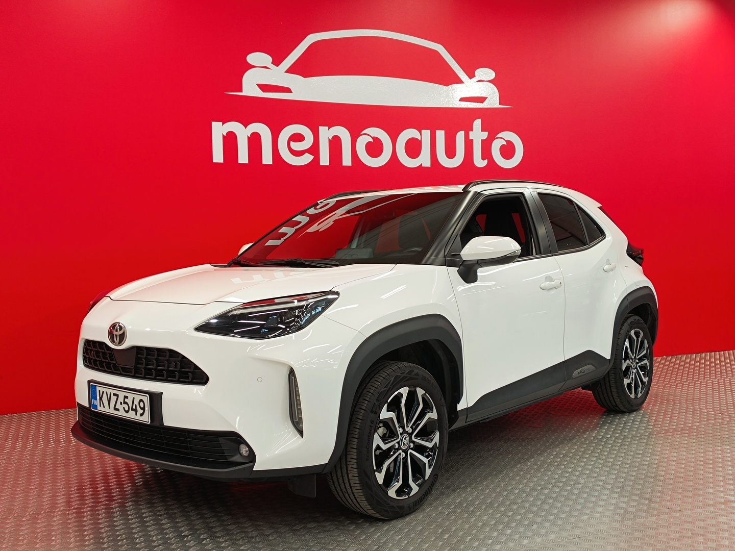 TOYOTA Yaris Cross 5