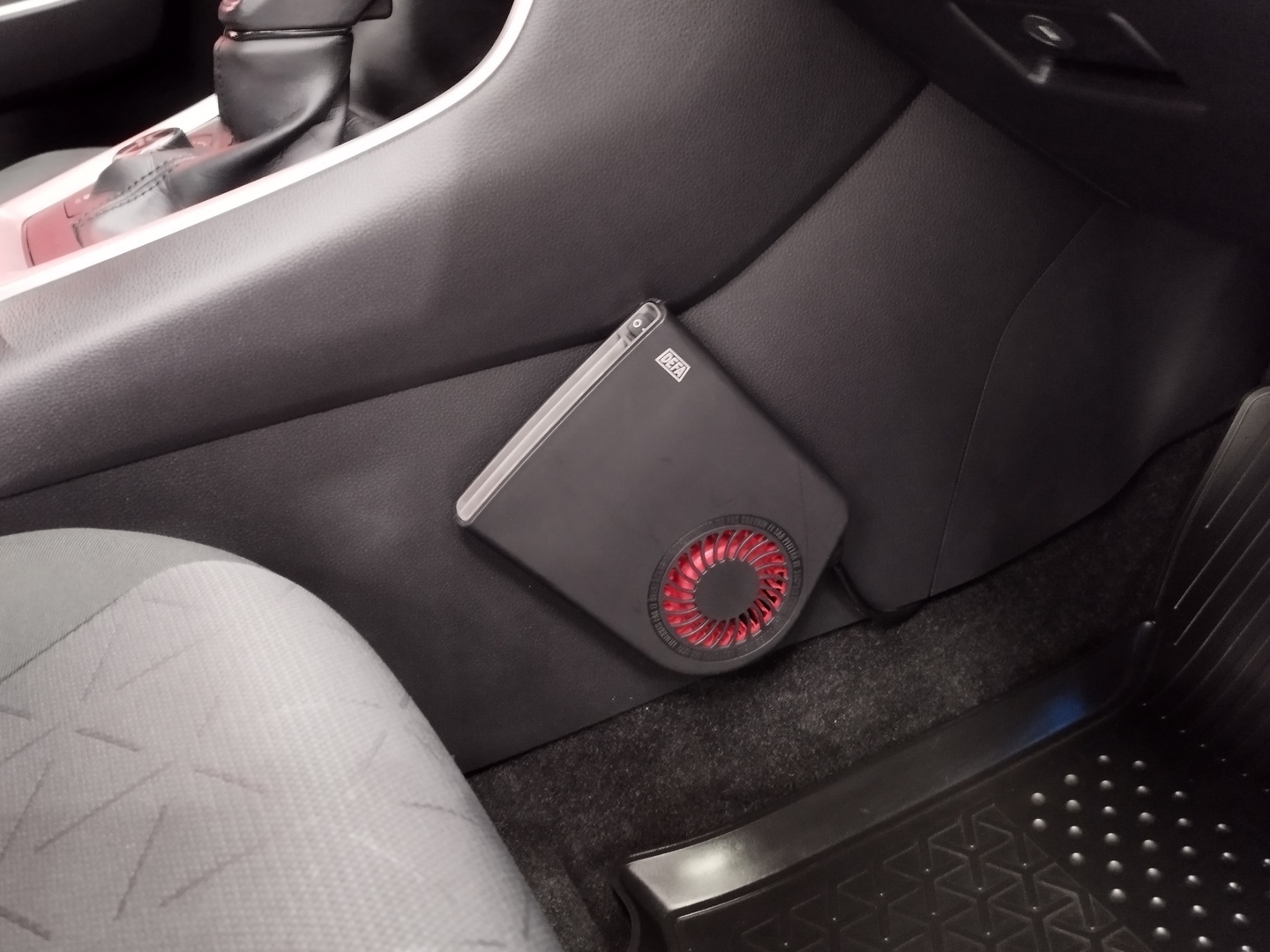 TOYOTA RAV4 19