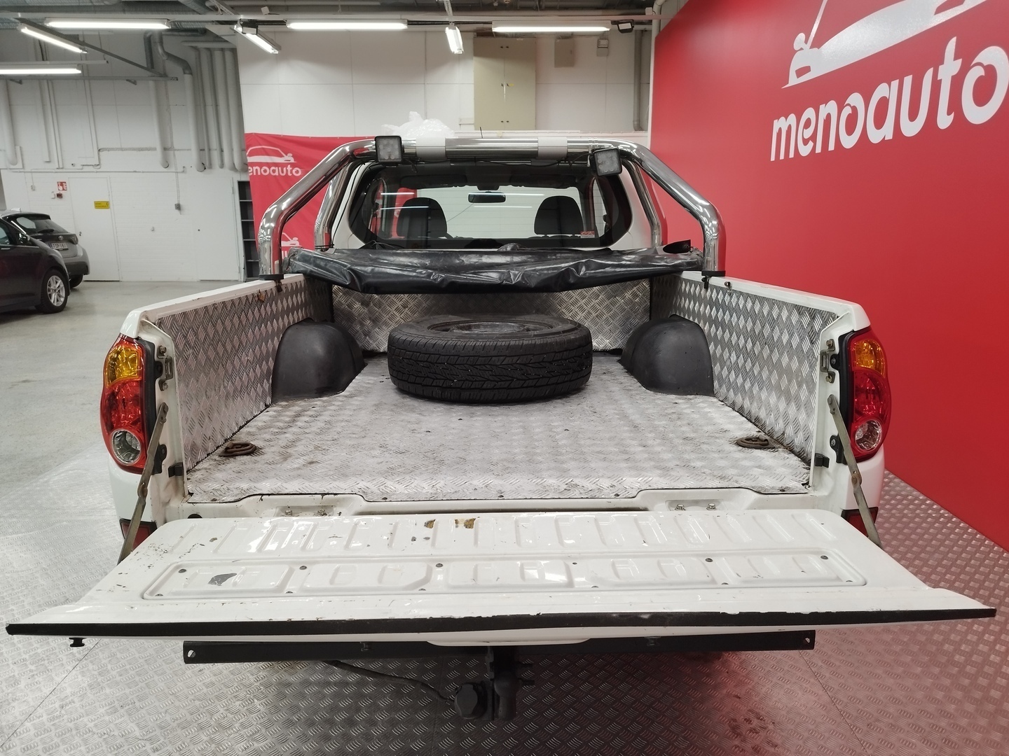 MITSUBISHI L200 8