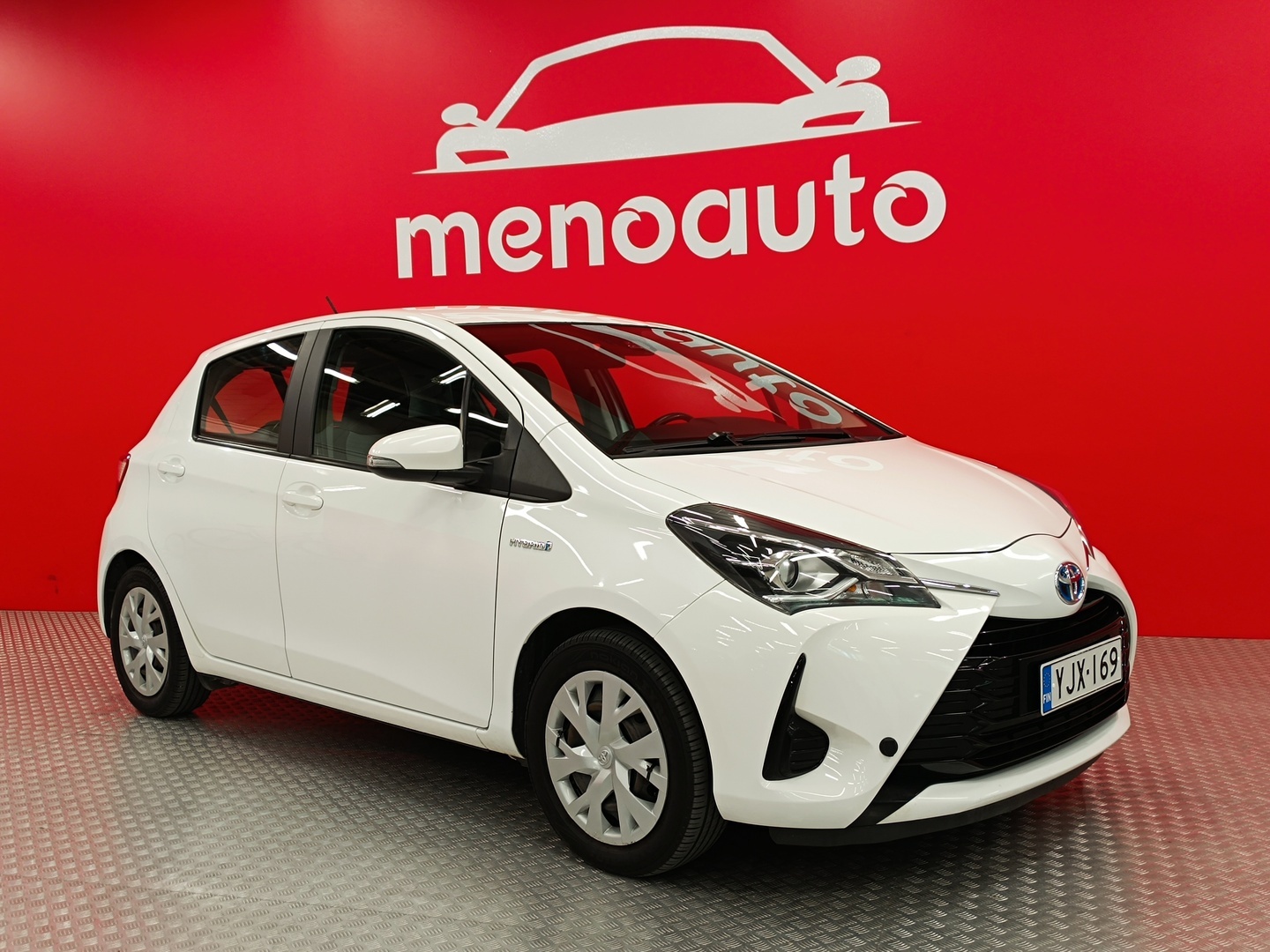 TOYOTA Yaris 1
