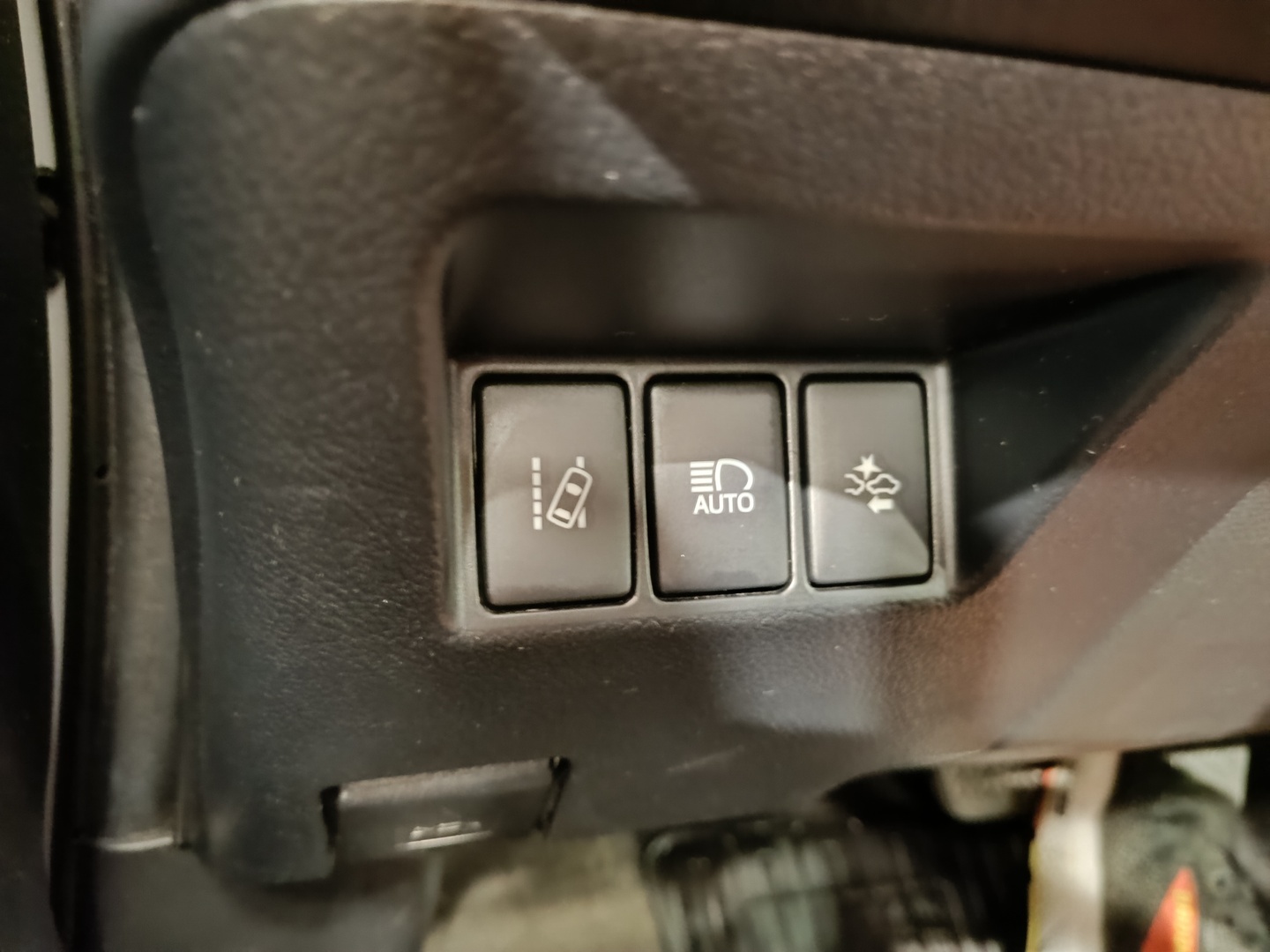 TOYOTA Yaris 14