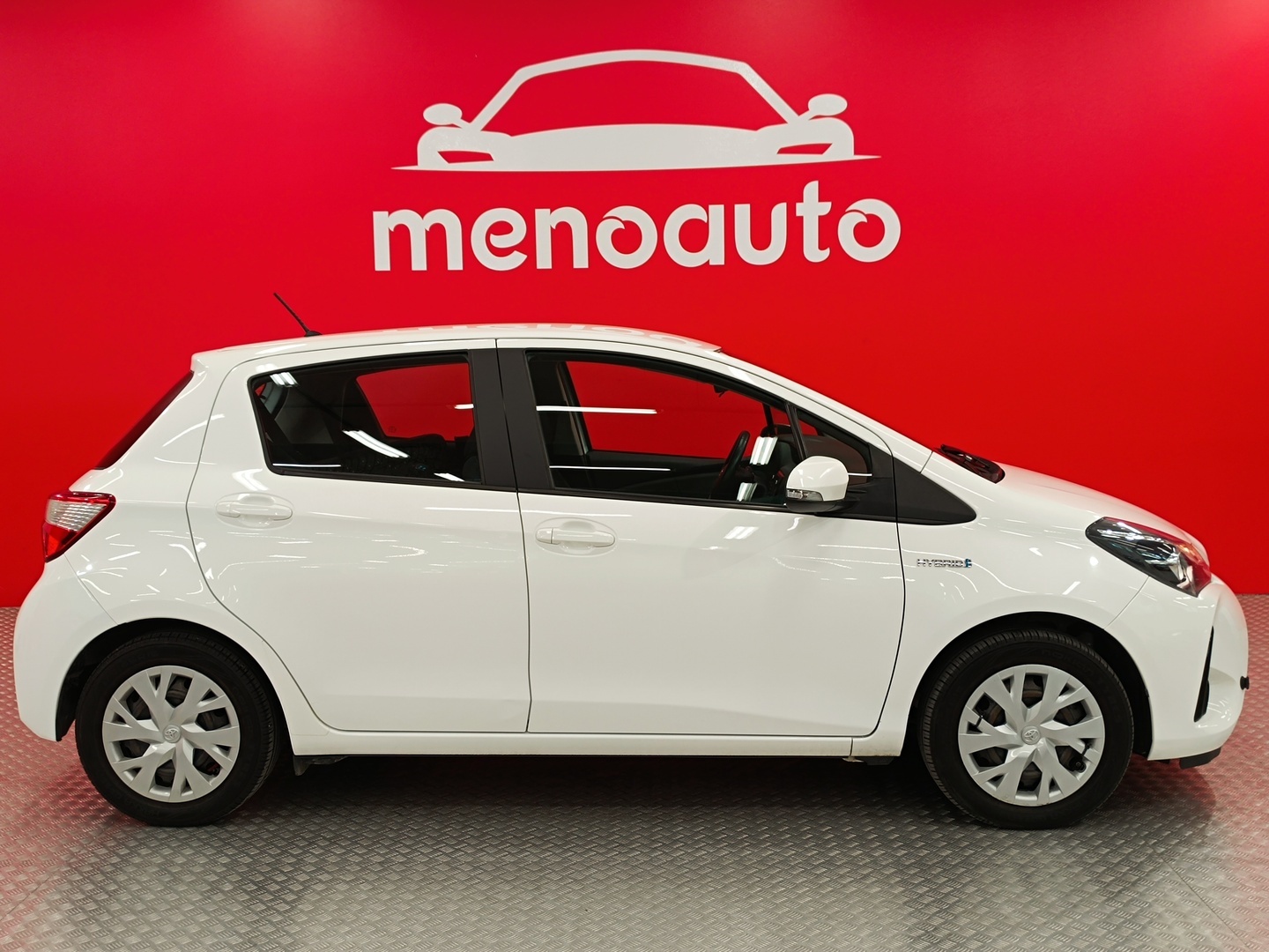 TOYOTA Yaris 2