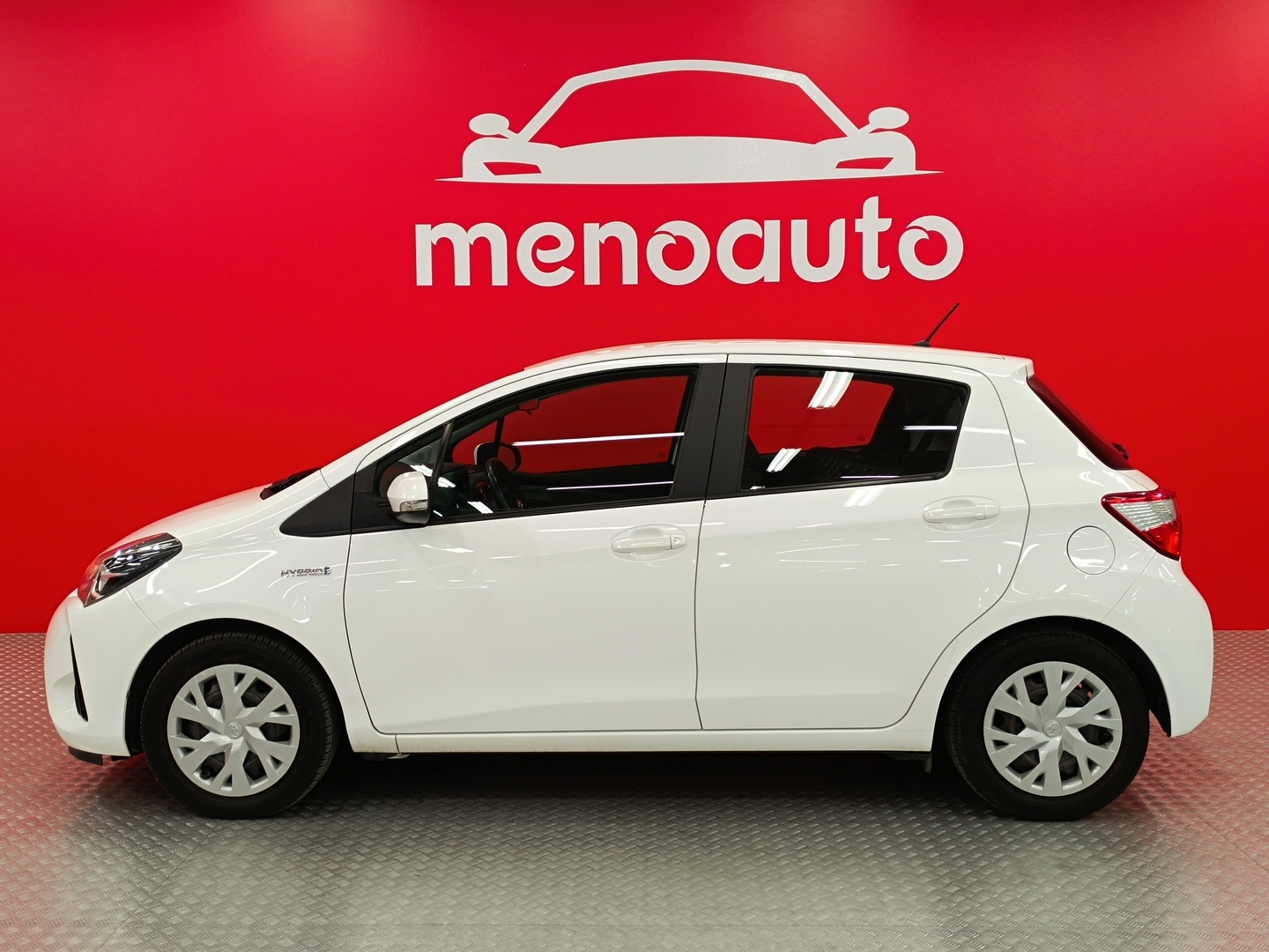 TOYOTA Yaris 5