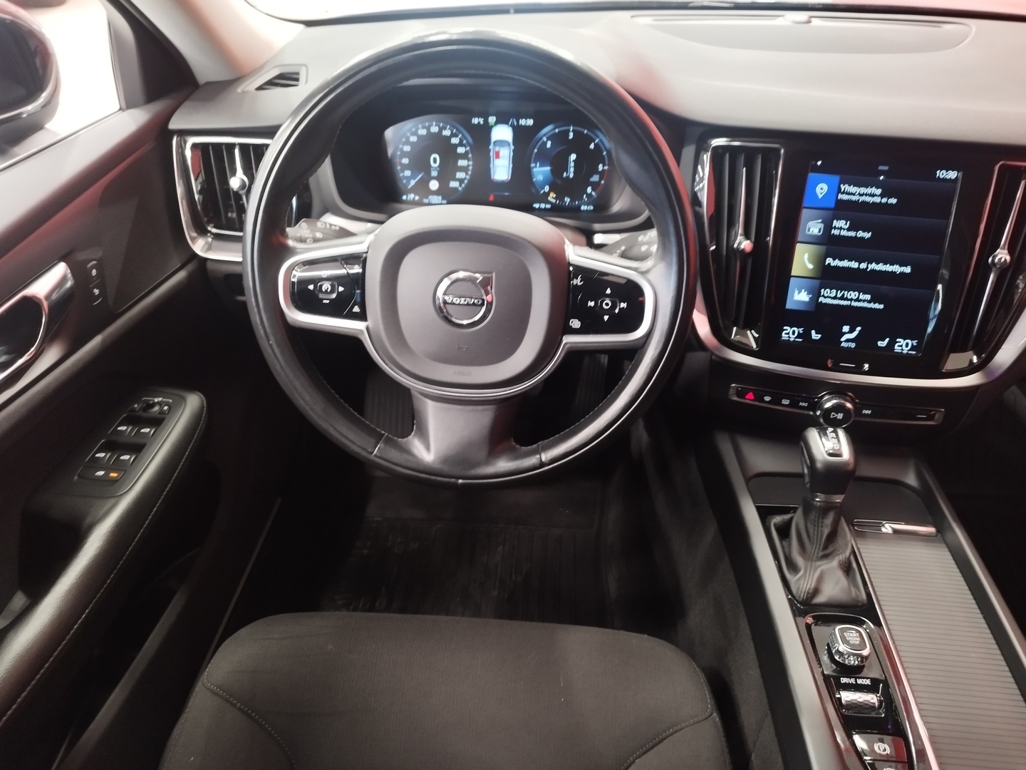 VOLVO V60 19