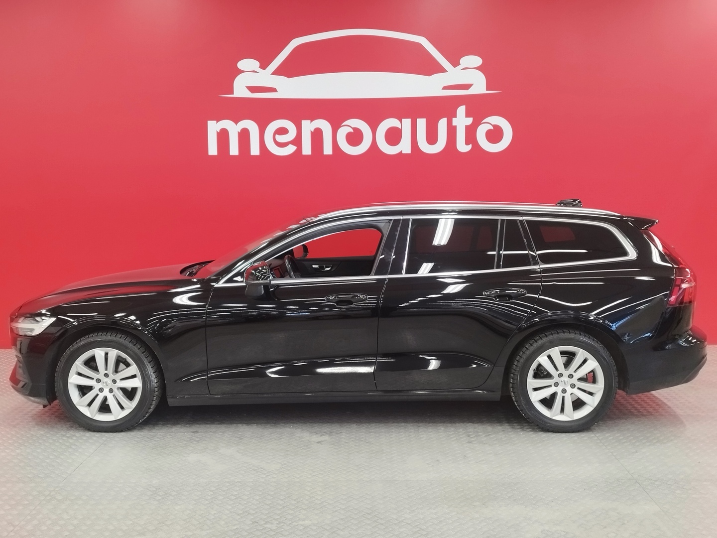 VOLVO V60 5