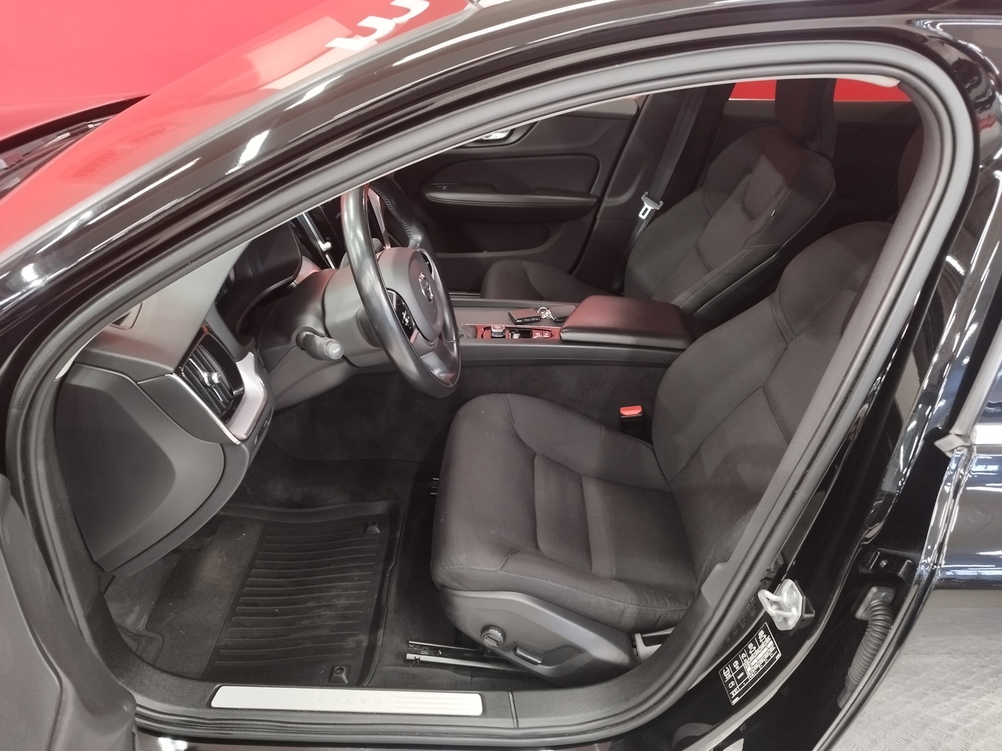 VOLVO V60 8
