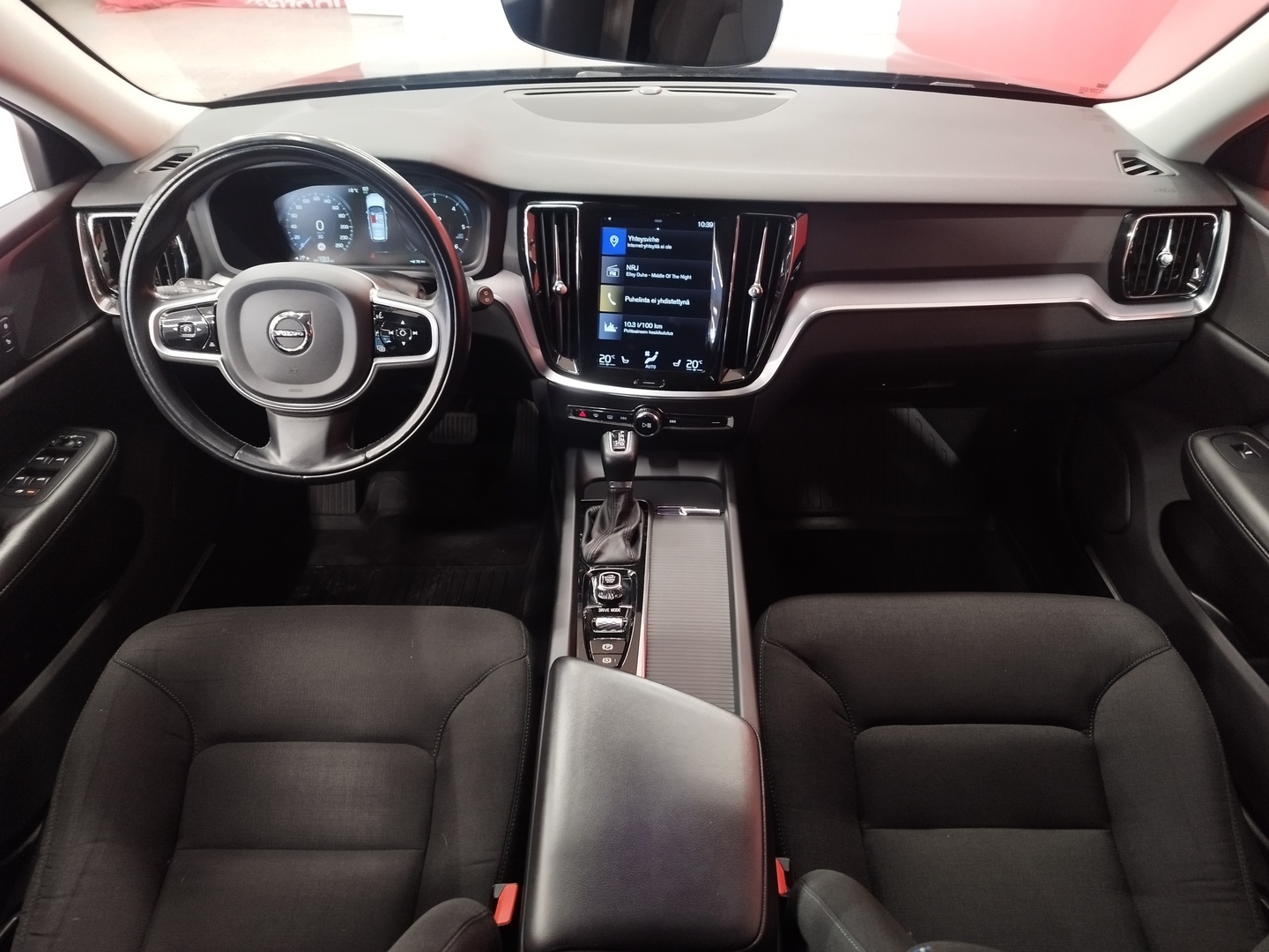 VOLVO V60 9