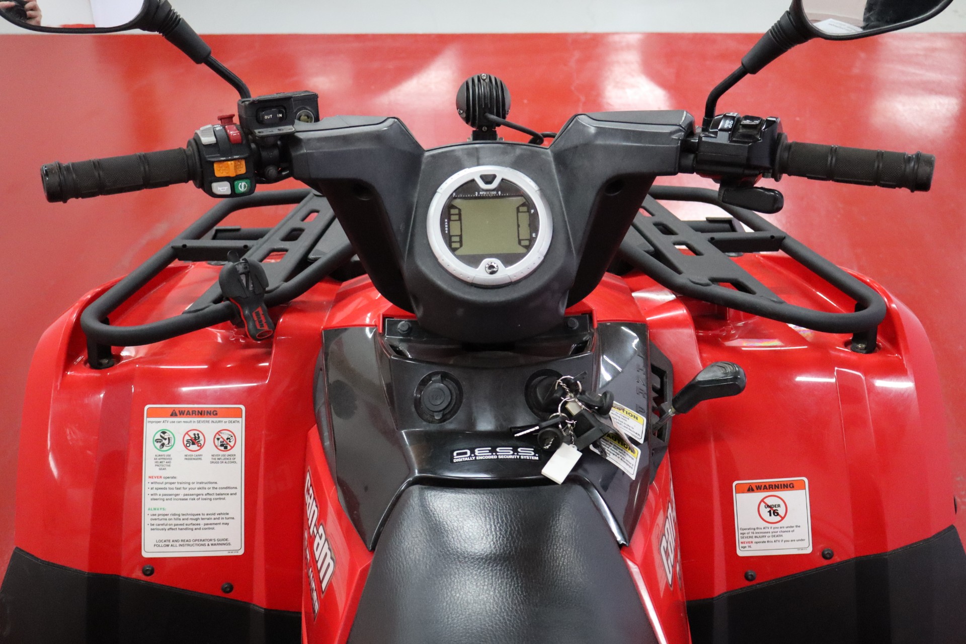 CAN-AM OUTLANDER 2012