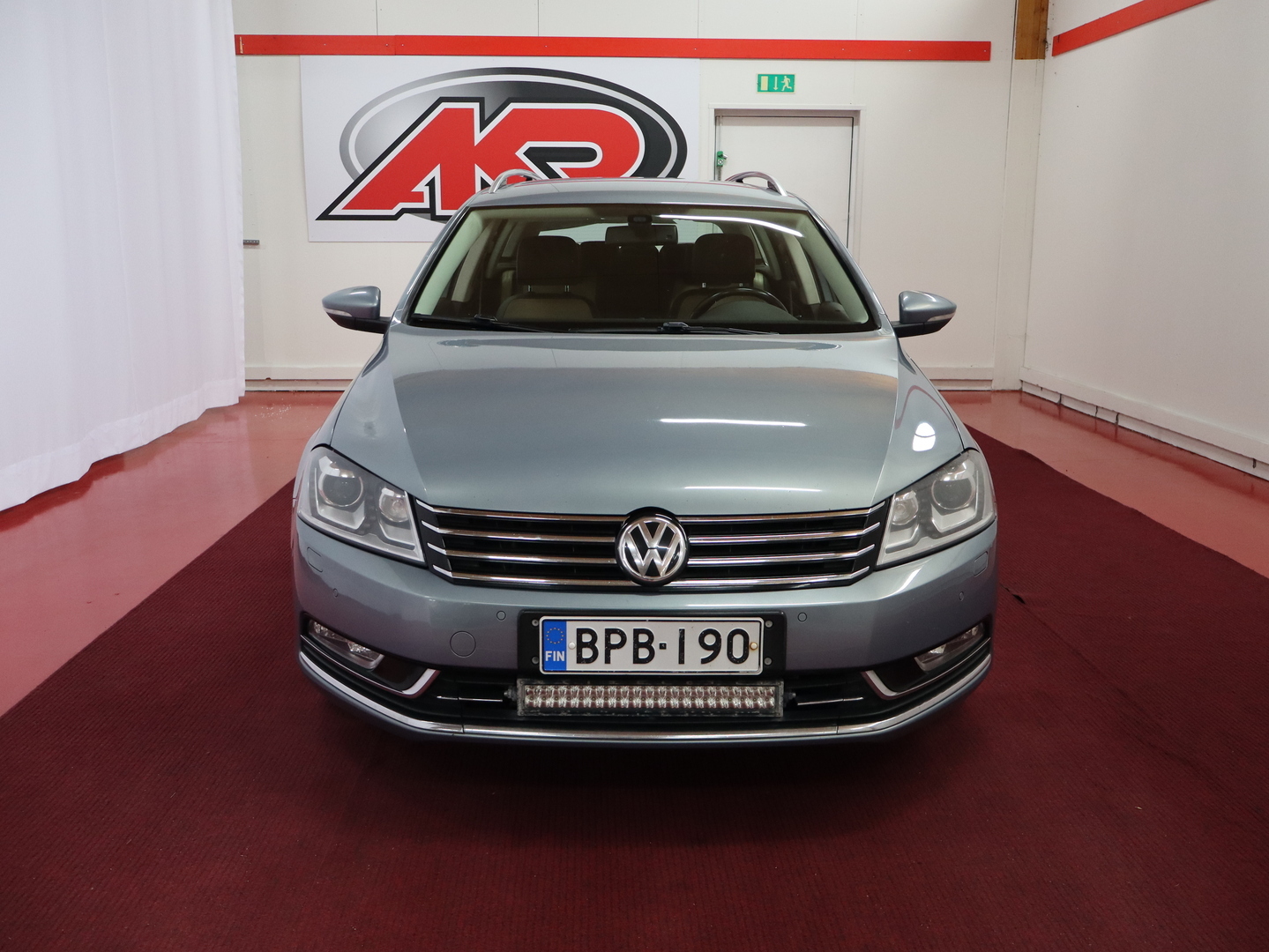 VOLKSWAGEN PASSAT 2011