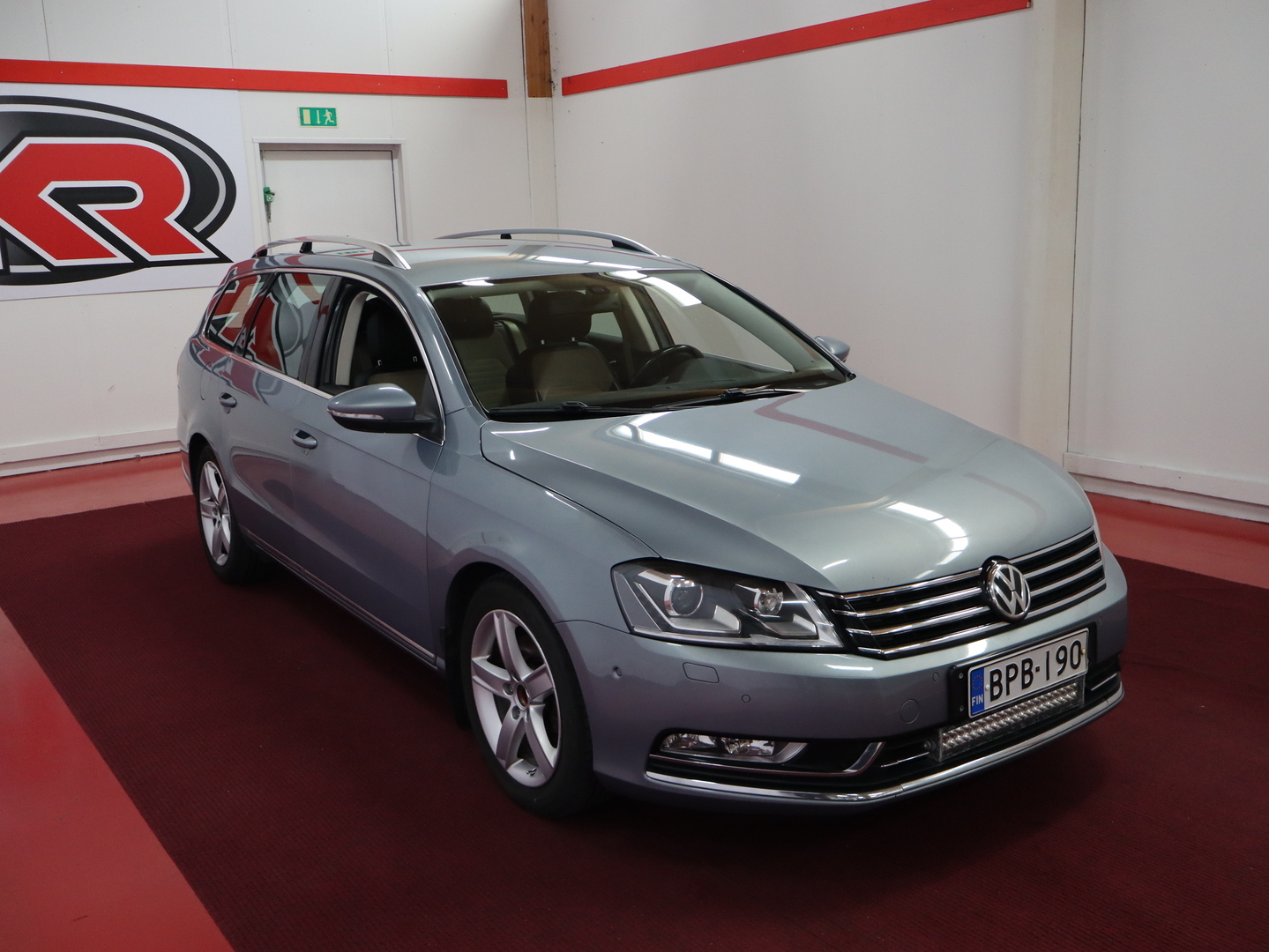 VOLKSWAGEN PASSAT 2011