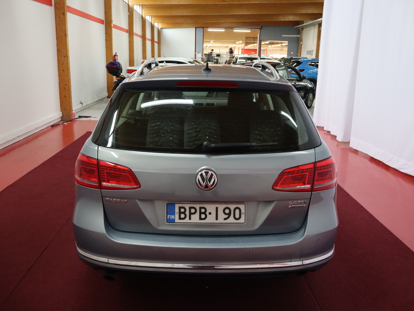 VOLKSWAGEN PASSAT 2011