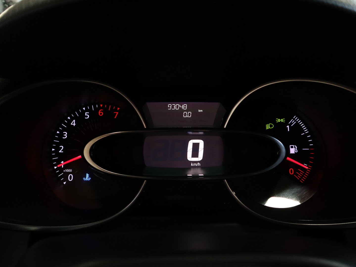 RENAULT Clio 2016