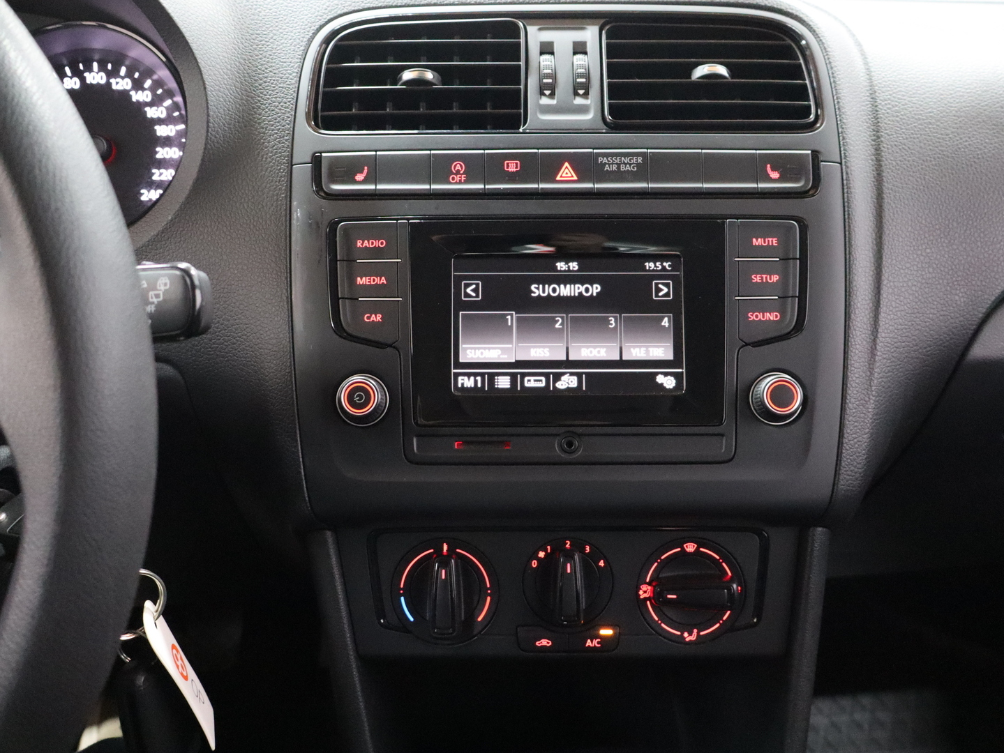 VOLKSWAGEN Polo 2017