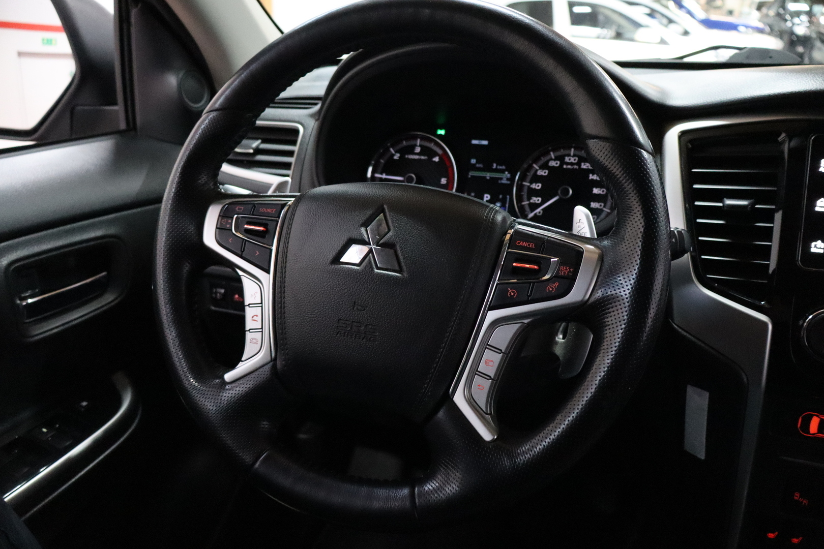 MITSUBISHI L200 2021