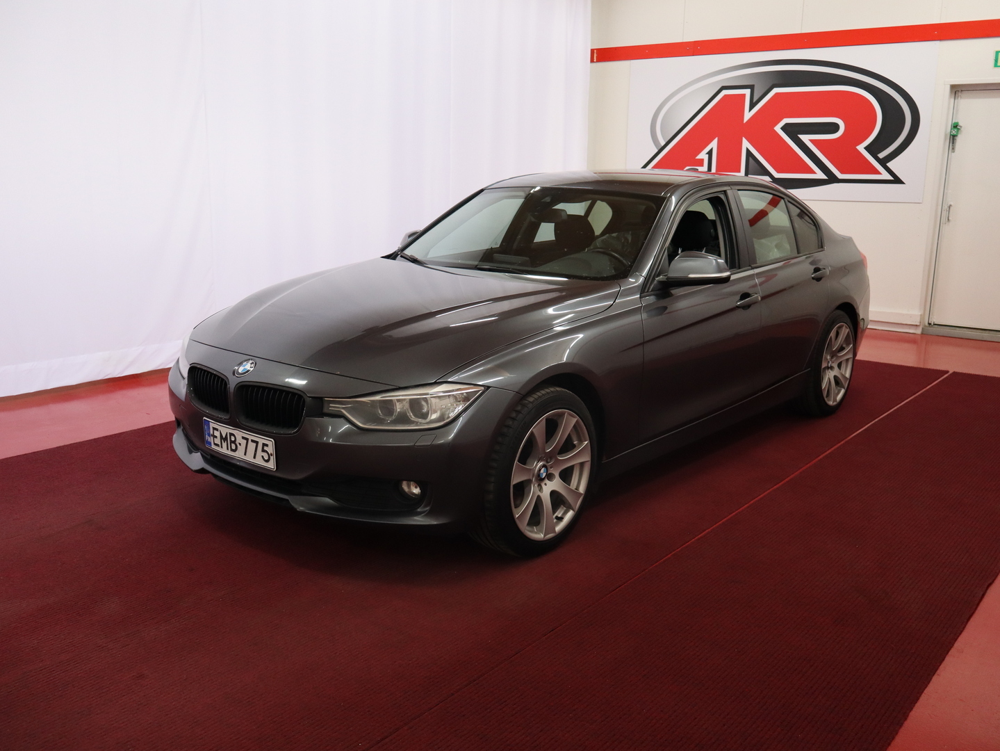 BMW 320 2012