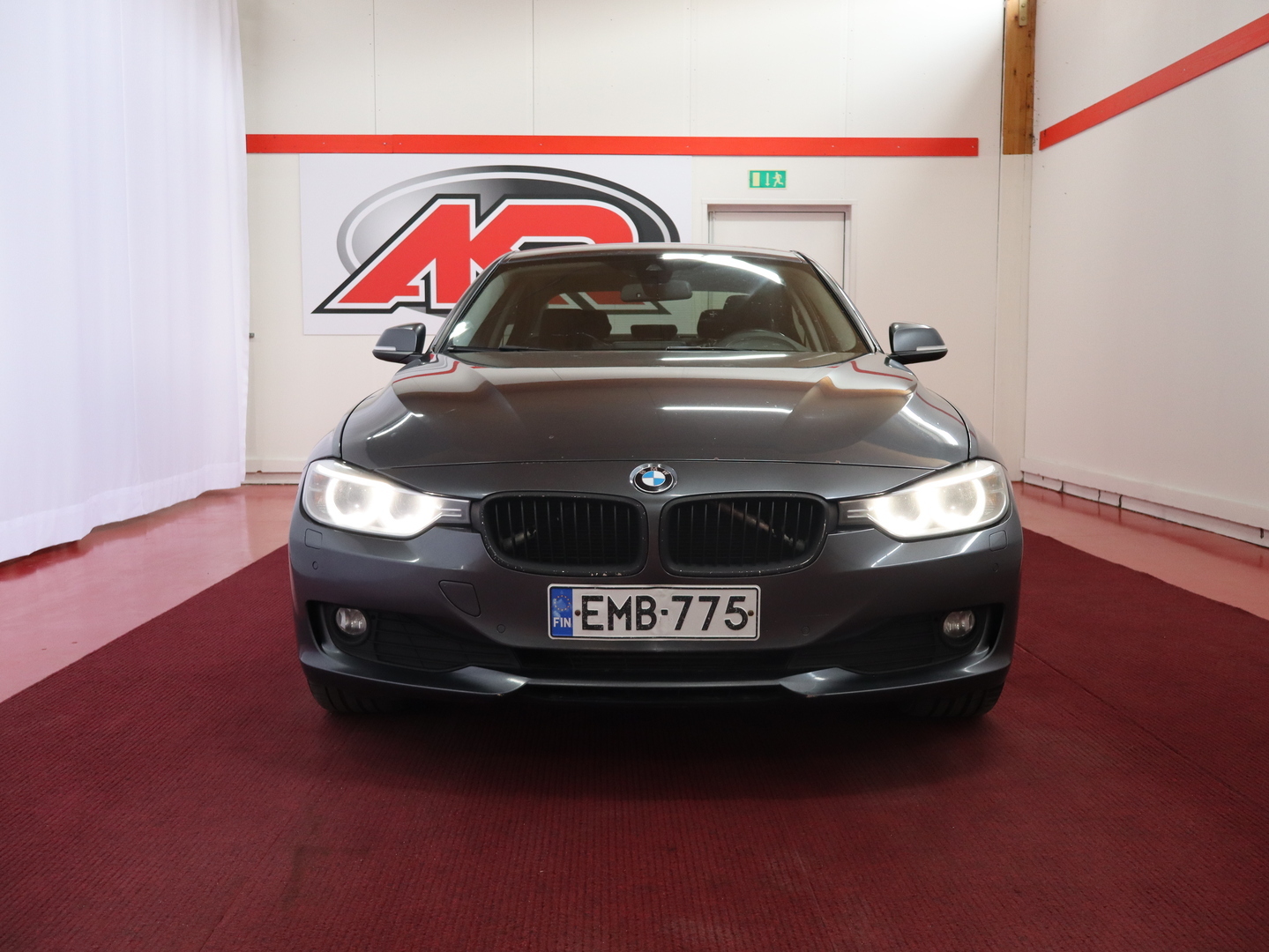 BMW 320 2012