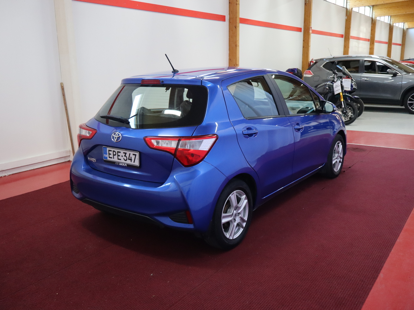 TOYOTA Yaris 2018