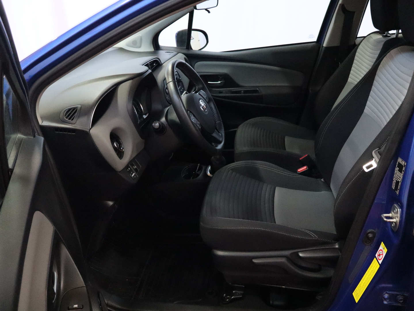 TOYOTA Yaris 2018