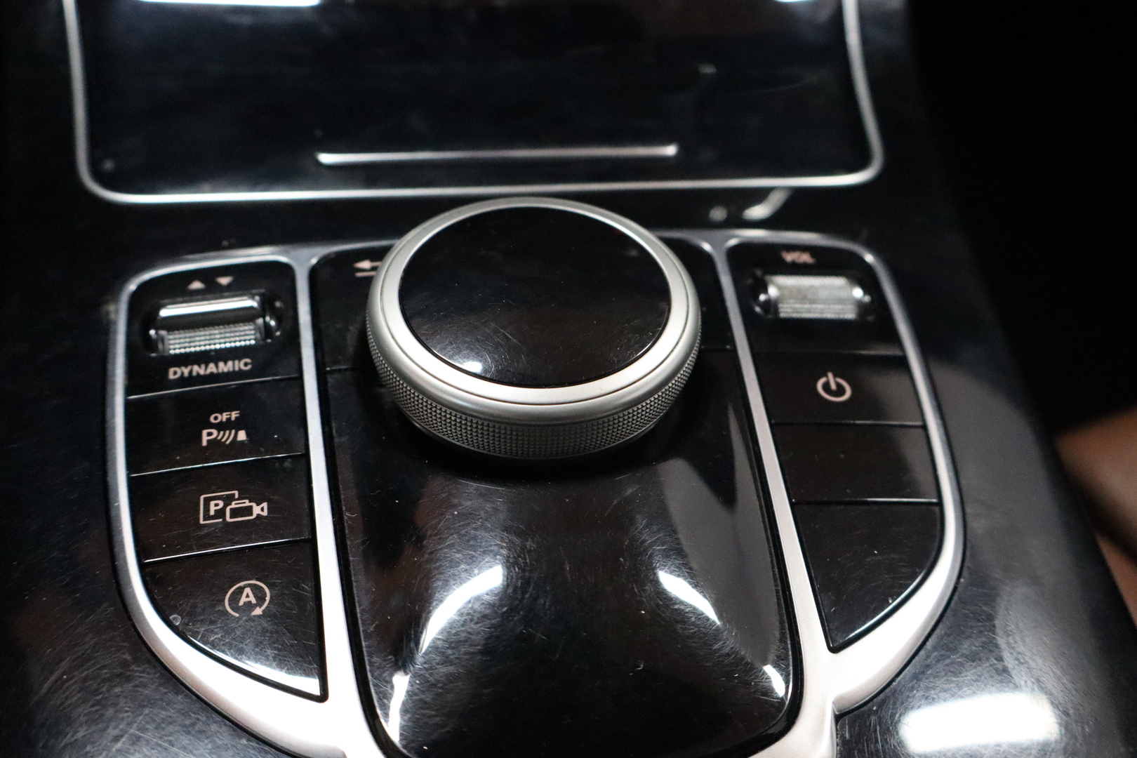 MERCEDES-BENZ C 2021