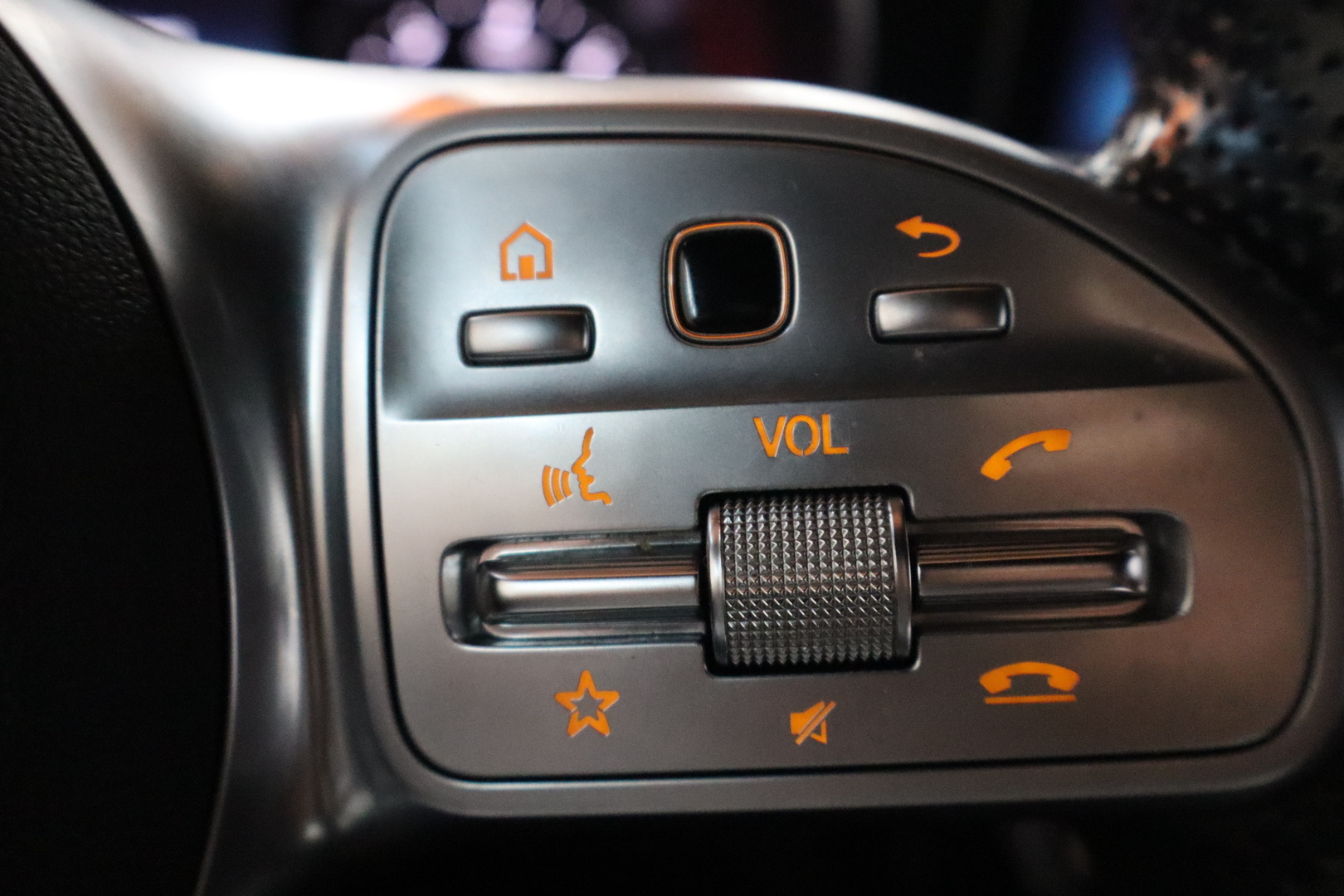 MERCEDES-BENZ C 2021