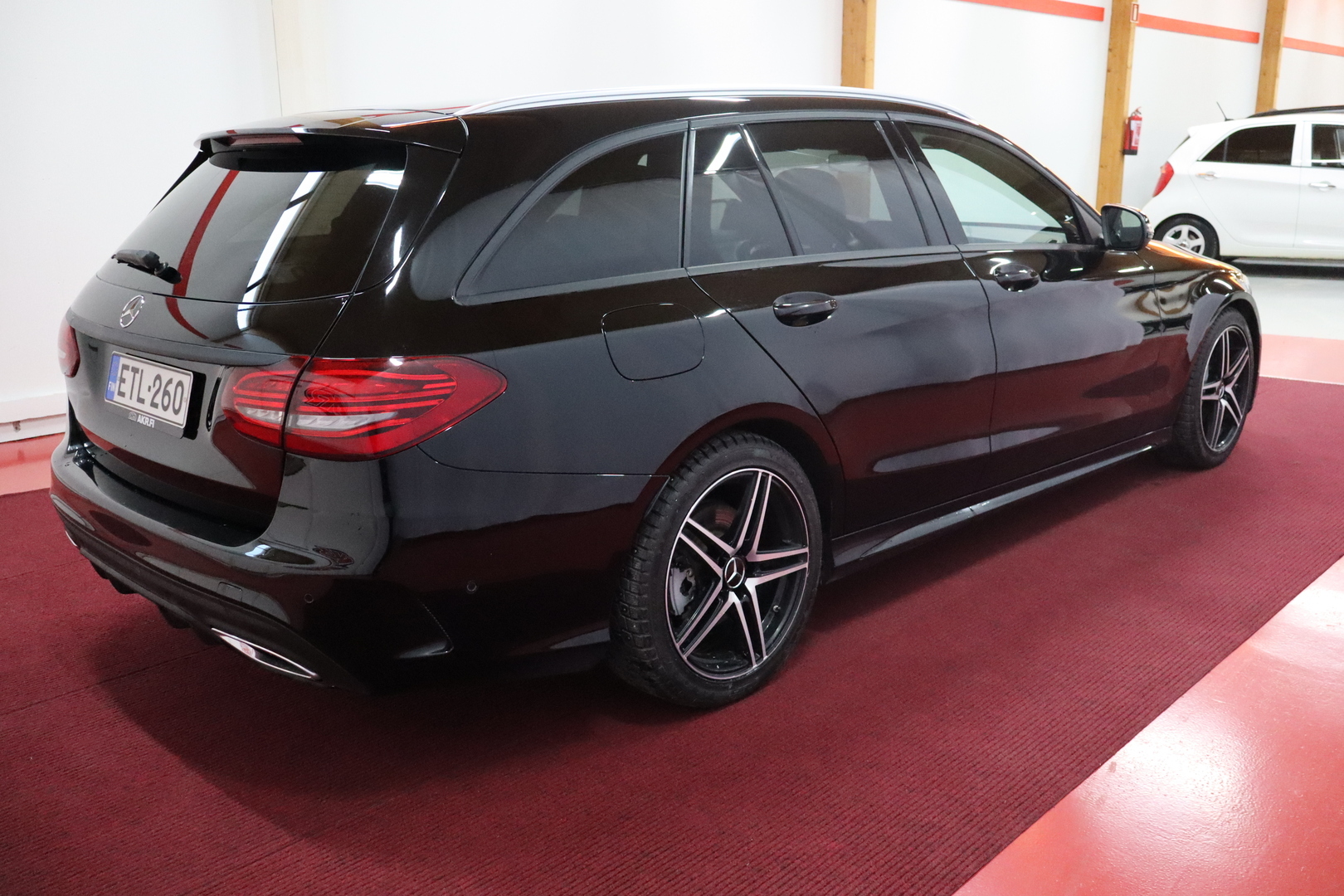 MERCEDES-BENZ C 2021