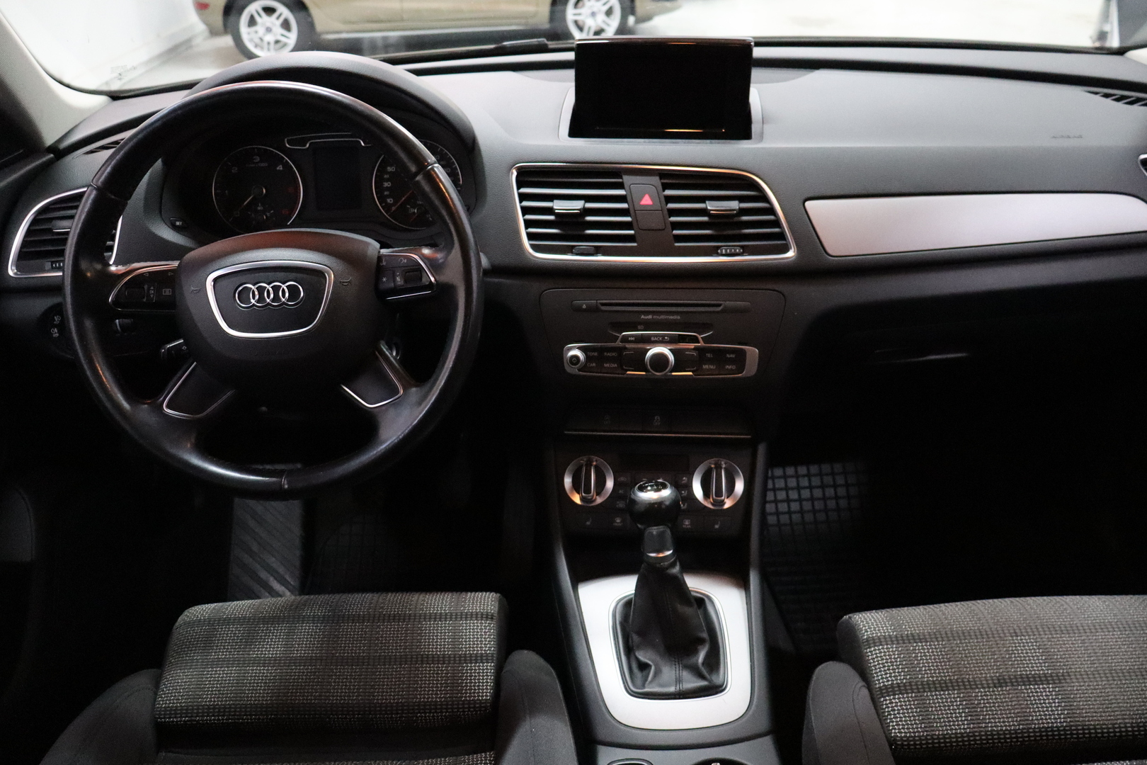 AUDI Q3 2012