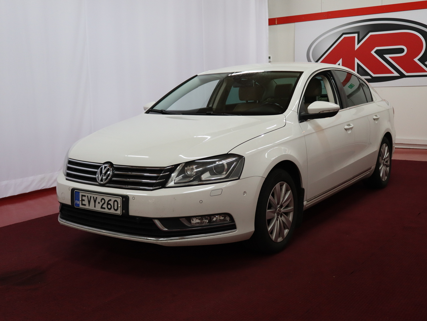 VOLKSWAGEN Passat 2012