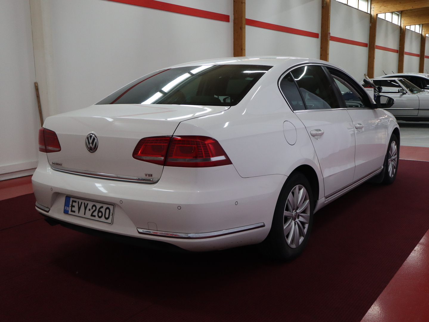 VOLKSWAGEN Passat 2012