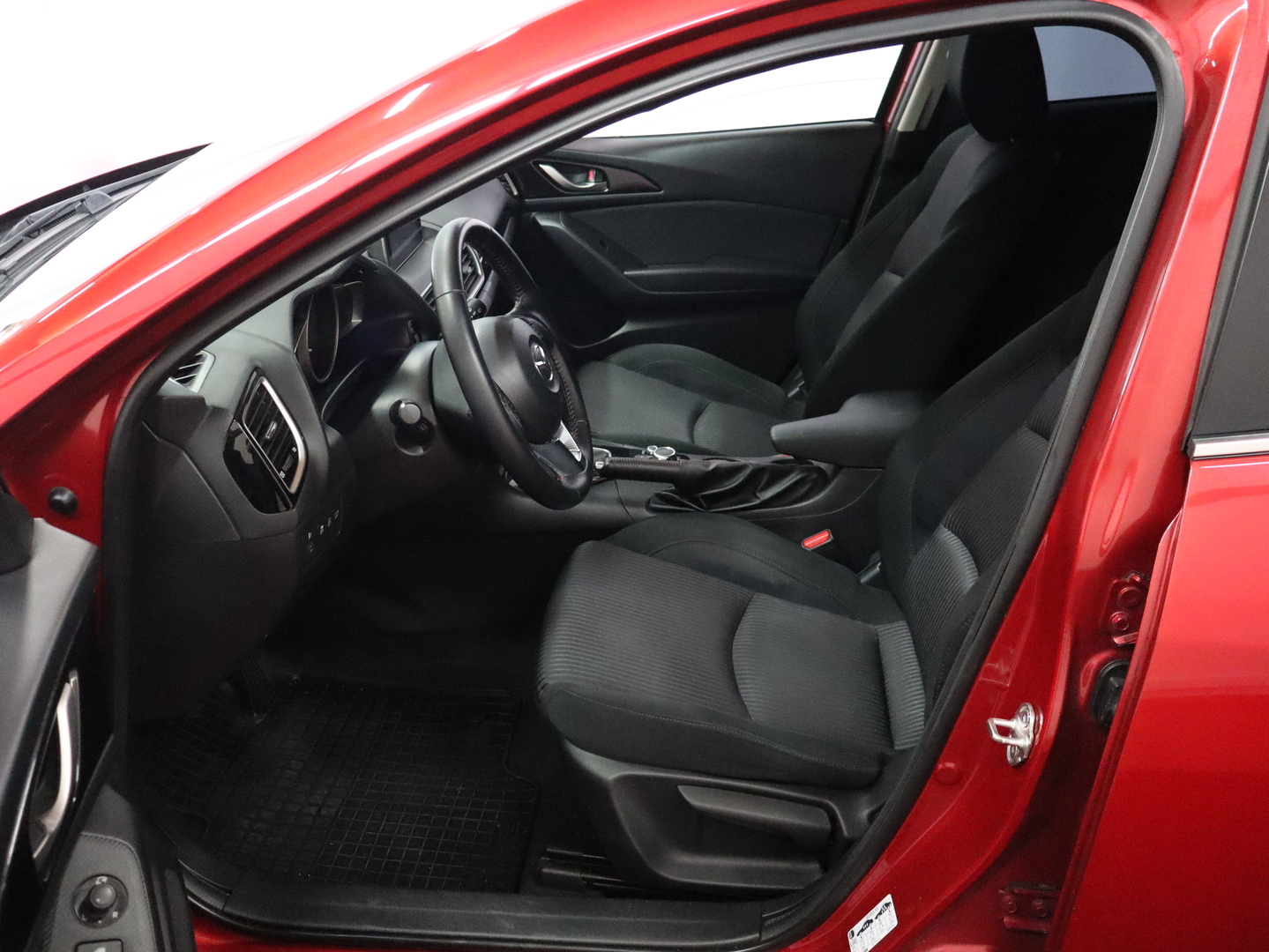 MAZDA MAZDA3 2015