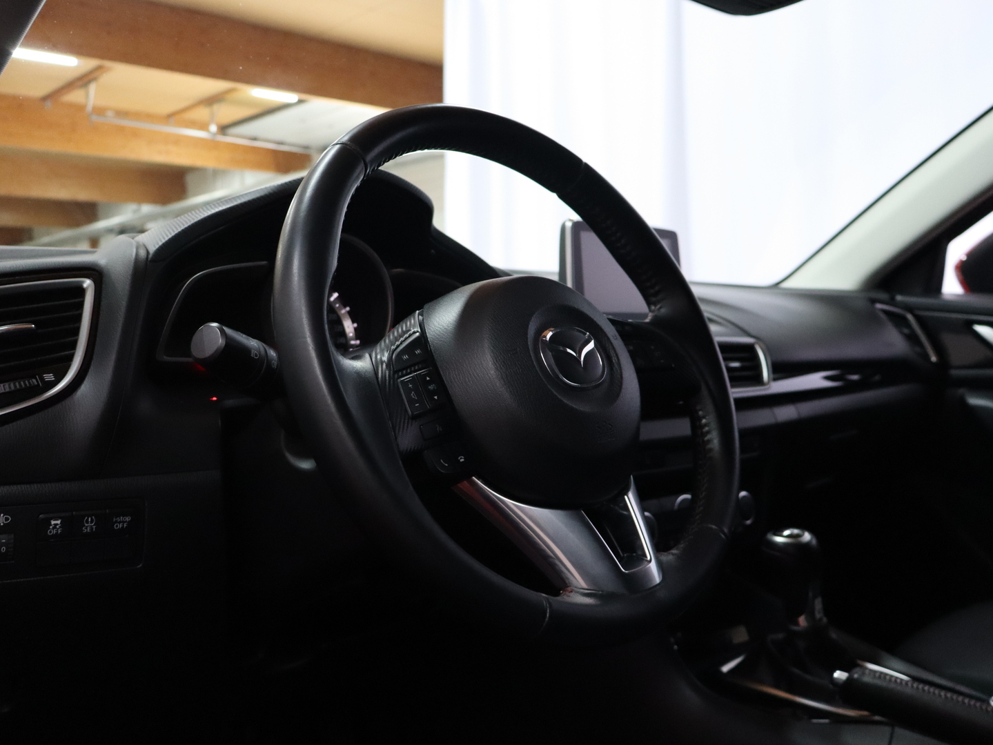 MAZDA MAZDA3 2015