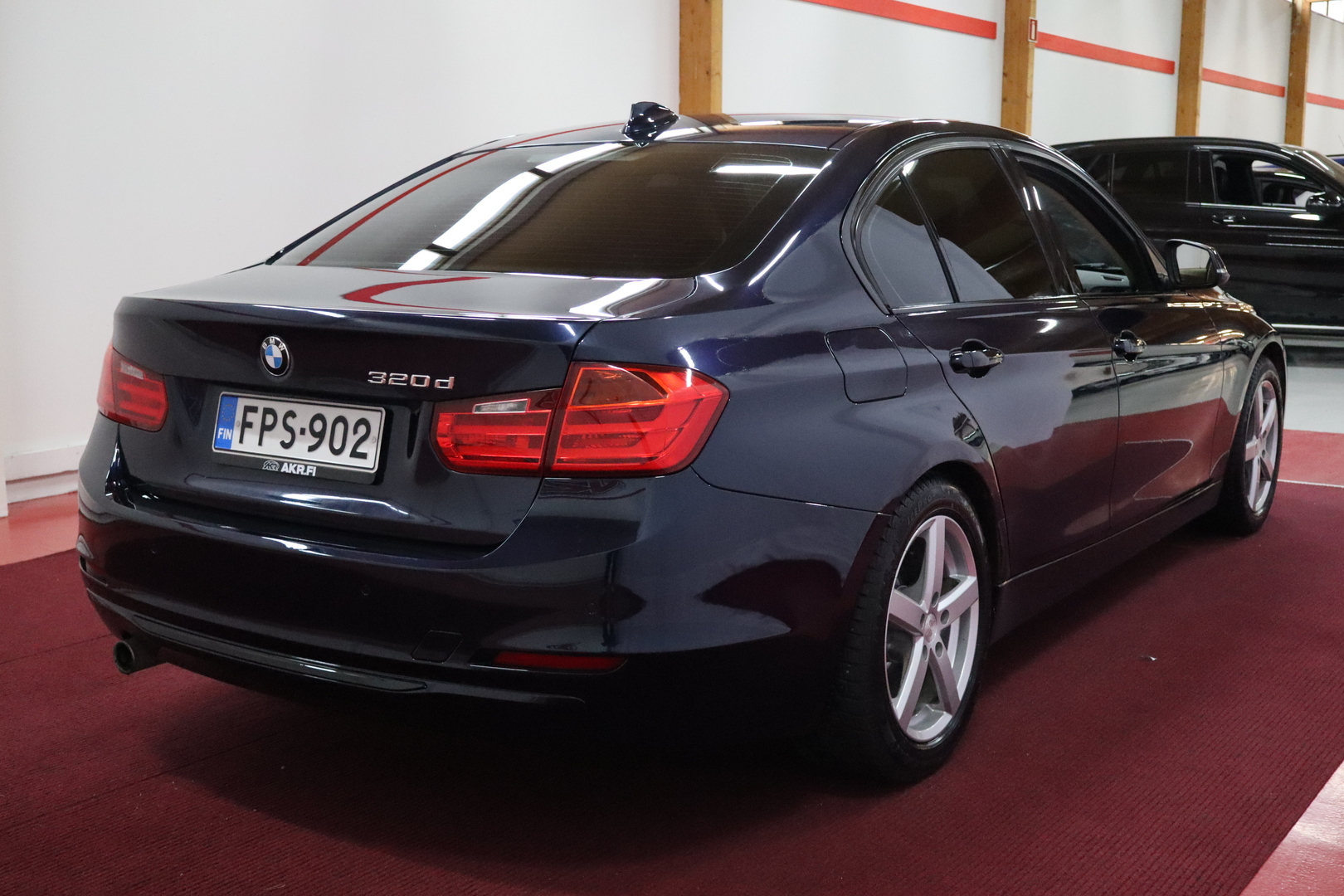 BMW 320 2012