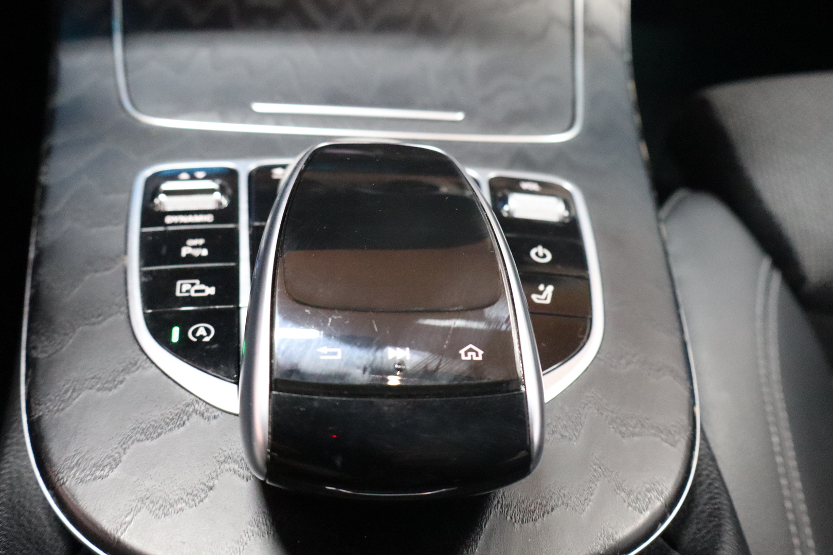 MERCEDES-BENZ E 2020