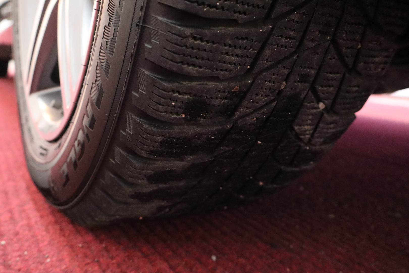 MERCEDES-BENZ E 2020