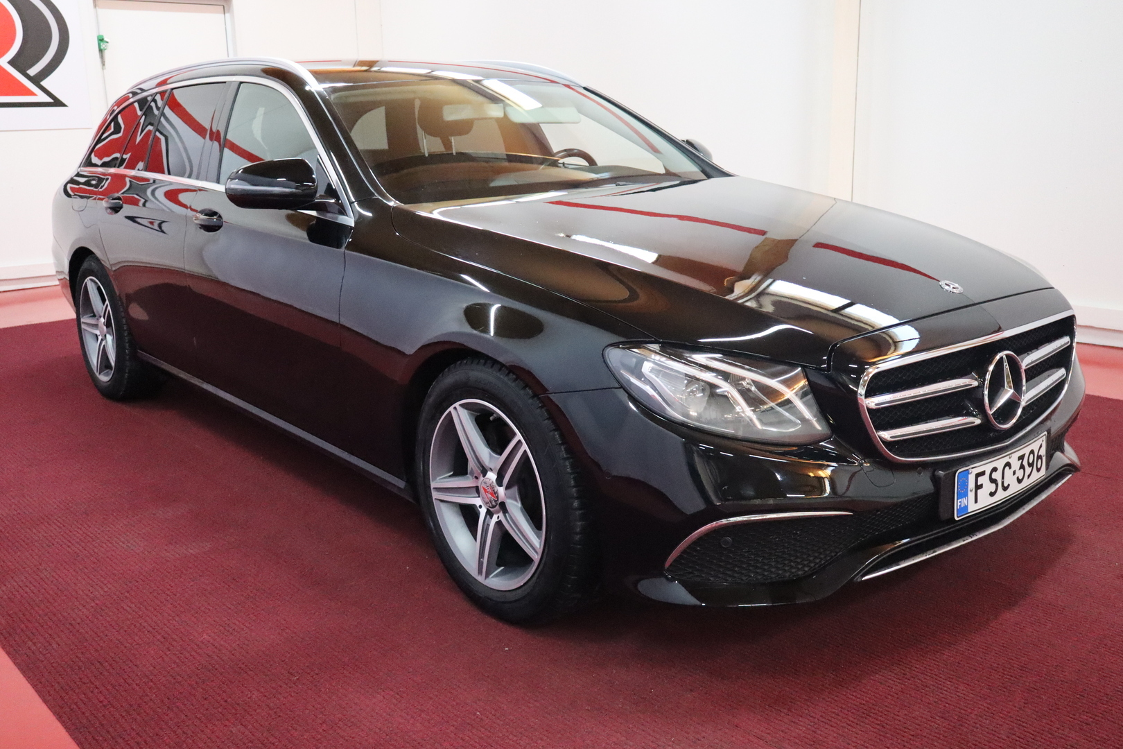 MERCEDES-BENZ E 2020