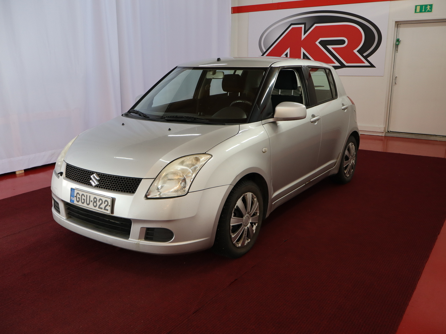 SUZUKI Swift 1