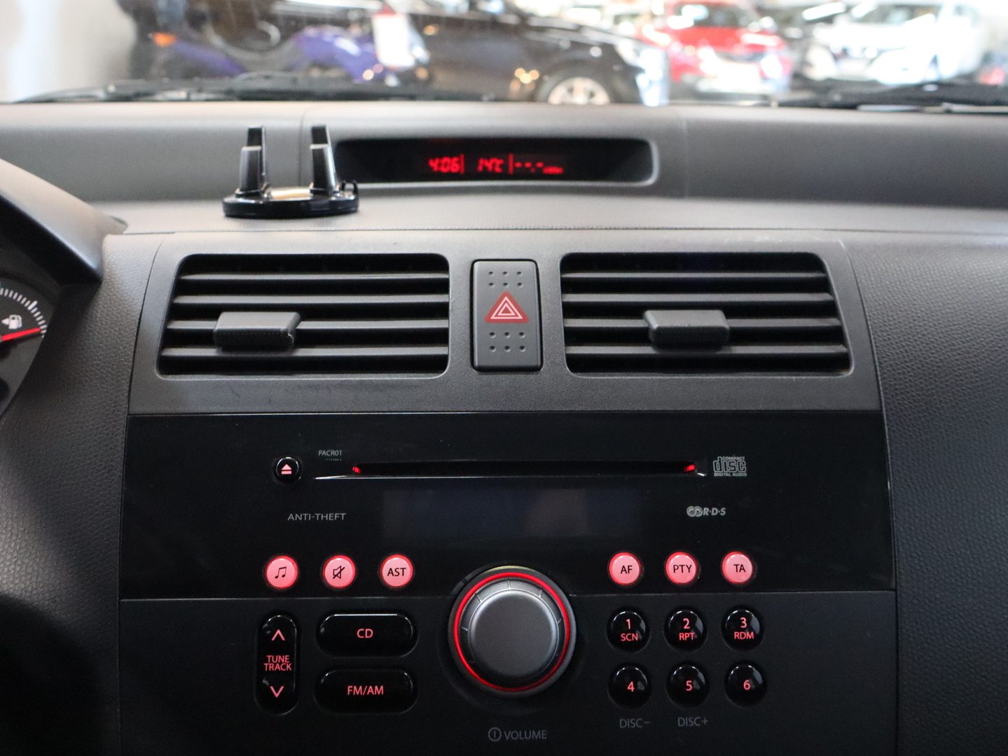 SUZUKI Swift 11