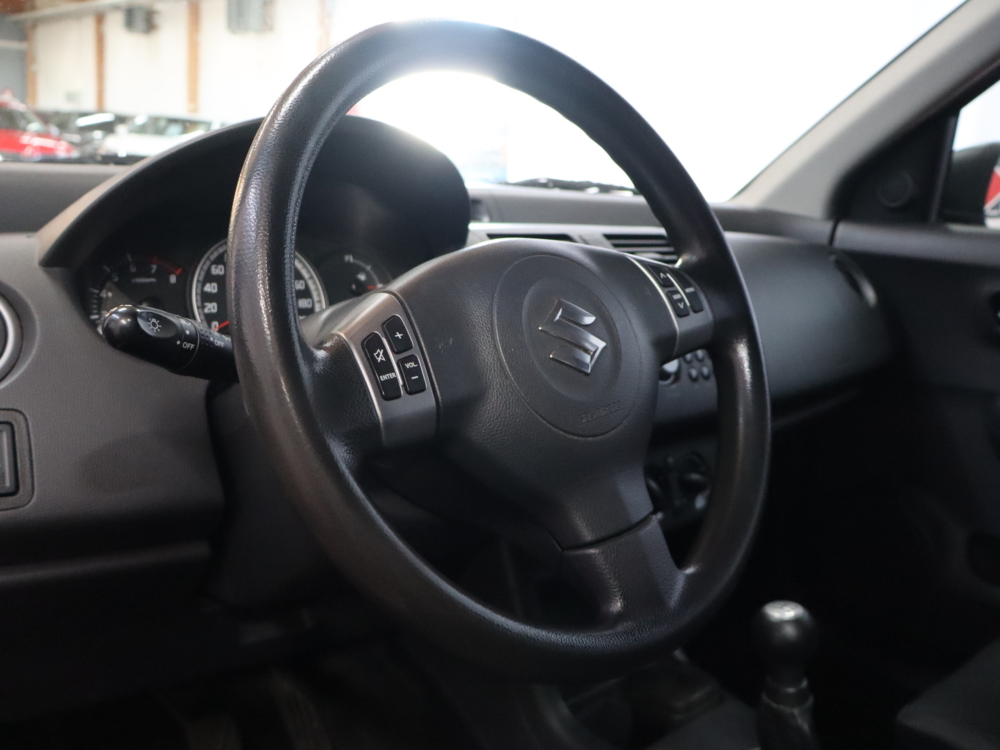 SUZUKI Swift 7